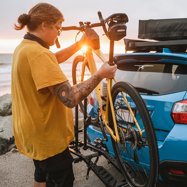 Hollywood Destination 2: 2 Bike, 1-1/4" & 2"