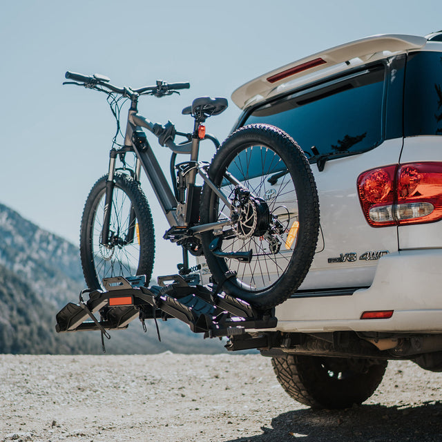 Hollywood Destination E: 2 Bike, 2"